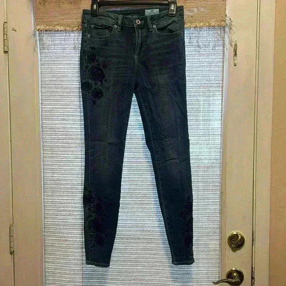 CeCe jeans - Picture 2 of 12